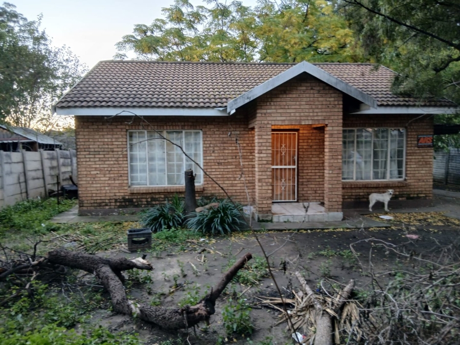 2 Bedroom Property for Sale in Oos Einde North West
